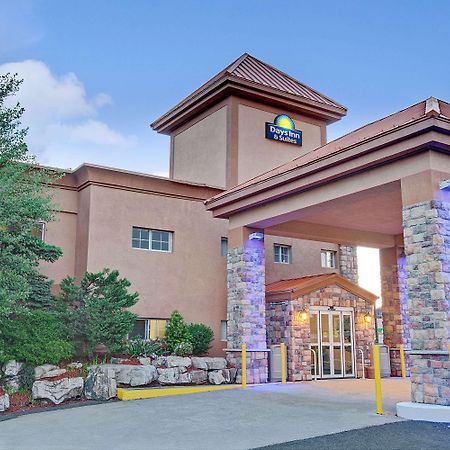 Days Inn By Wyndham Ridgefield Nj Exterior photo