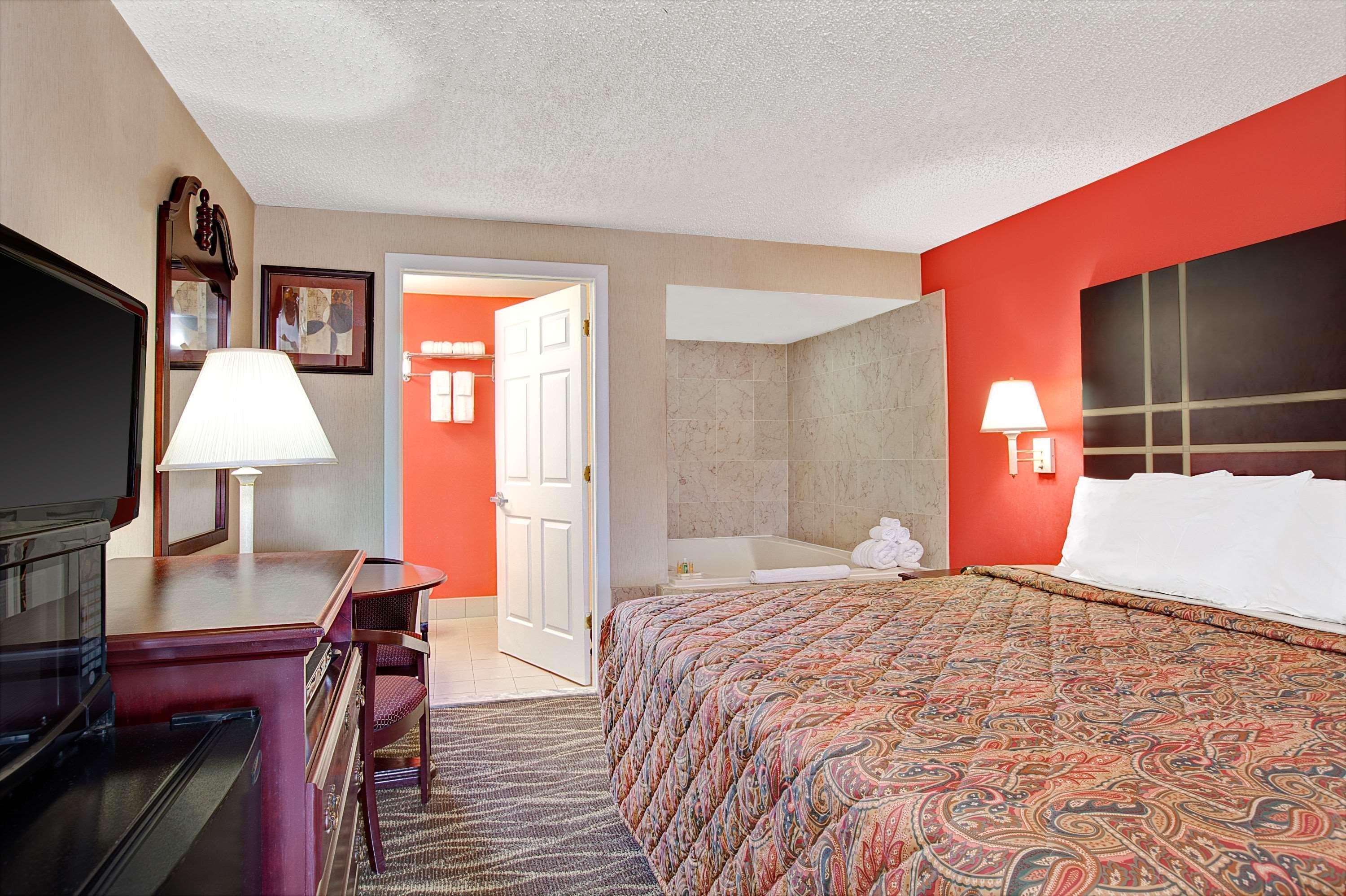 Days Inn By Wyndham Ridgefield Nj Exterior photo